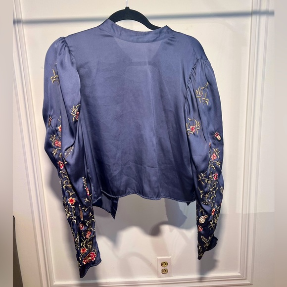 BEAUTIFUL FLOWERS BLOUSE // H&M // size Large 🤍 - Picture 1 of 5